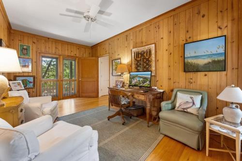 Easy Breezy home by Peace Vacations - image 13