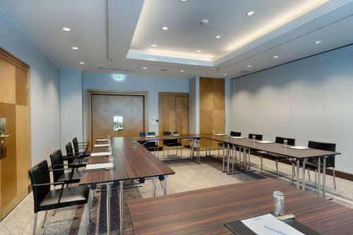 Park Inn by Radisson Berlin Alexanderplatz - main image