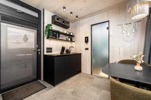 Kitchen, Heathland Lodge in Hveragerdi