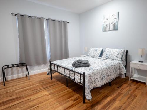 4 New Apts - 3 Bed Apt 1st Floor & 3 Bed Apt 2nd Floor - 1 Bed Studio Apt Ground Floor & 1 Bed Studio Apt Ground Floor near Penn Station EWR Airport Beth Israel Hospital NYC