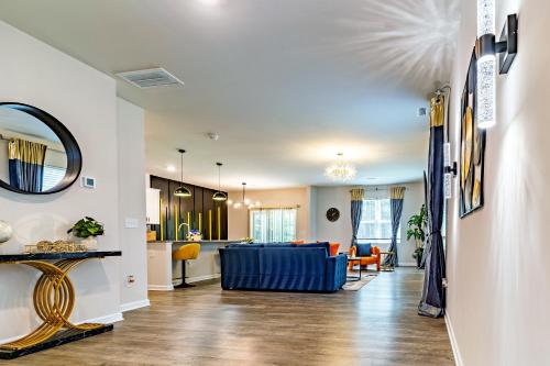숙소 외관, Spring break Deal! Raleigh Luxe Family Retreat, 15 Min to Downtown, Kids Gear, Fast WiFi for WFH, EV in 나이트데일