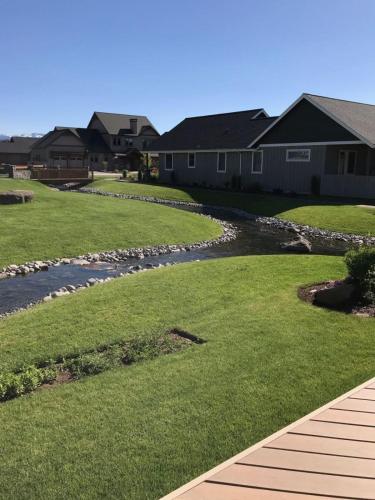 Riley`s Mountain View - image 8