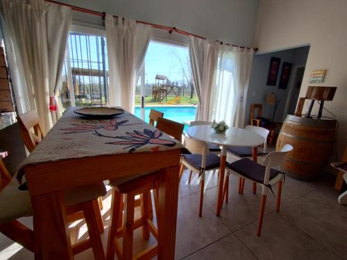 Propiedad Privada con Piscina y parque in Carlos Keen