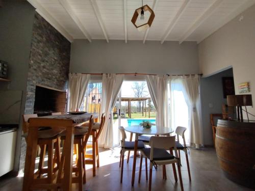 Propiedad Privada con Piscina y parque in Carlos Keen