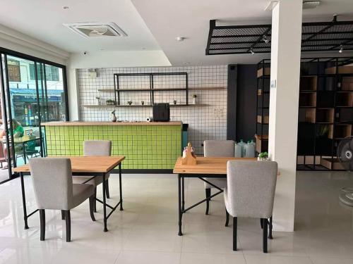 Kata Beach Poshtel Phuket – Ko Phuket, WY