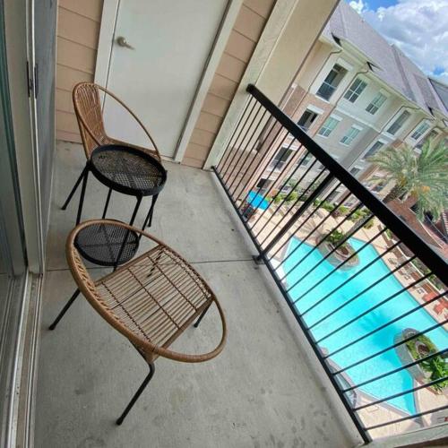 Luxury 2BR APT Walking Distance to NRG STADIUM & RODEO in Houston, USA
