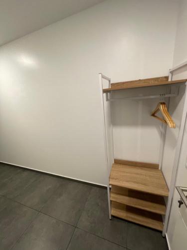 Aviators Guest House - Premium Room in Strausberg, Deutschland