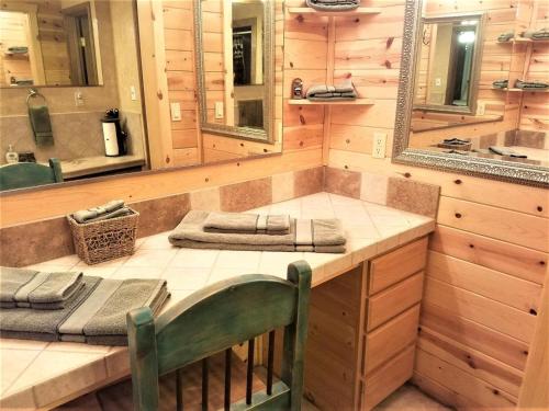 Rivers Edge Cabin Rivers Edge Cabin