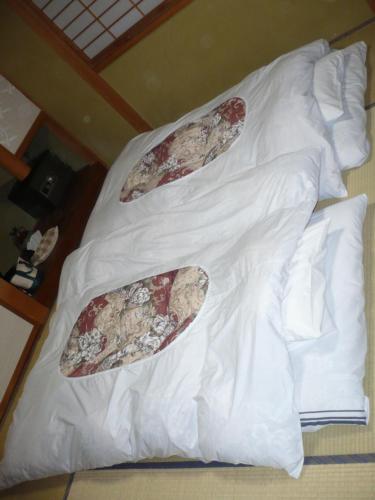 Twin Room with Shared Bathroom