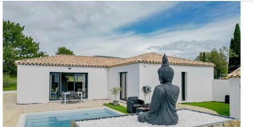 Chambre privée dans villa récente Chambre privée dans villa récente