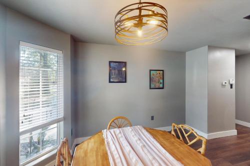 U.S.S. Magnolia in โอเชียน สปริงส์ (MS)