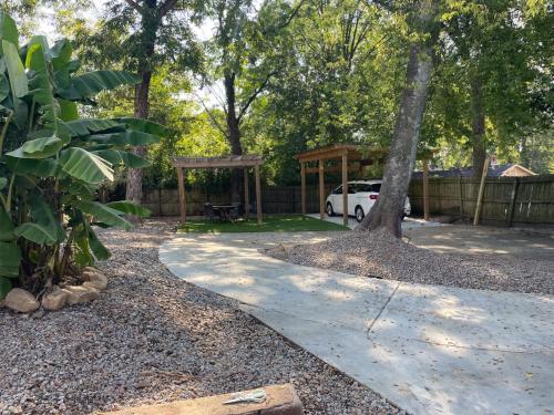 Létesítmények, Atlanta's Secret Getaway in Edgewood