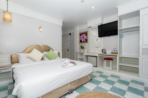 room detail thumbnail 1