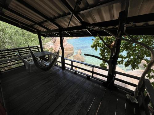 Balcony/terrace, Taothong Villa I in June Juea Bay