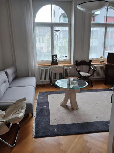 Charmante Jugendstilwohnung mit Tiefengaragenplatz in St. Gallen, Schweiz