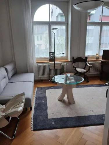 Charmante Jugendstilwohnung mit Tiefengaragenplatz in St. Gallen, Schweiz