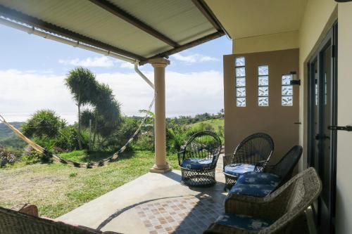 Lakaz Roussette - Large 4BR Villa with King Beds in Roche Bon Dieu