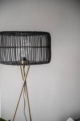 Ultra-convenient 2 Bedroom Gem at Chadstone in Oakleigh