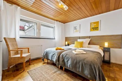 Großzügige Wohnung, 1 Min zum Hafen in Schierstein, Deutschland