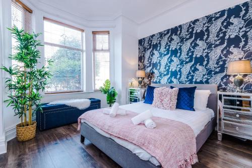 R&R at a Character Victorian Home (Free Parking), Mánchester (foto 9)