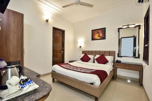 room detail thumbnail 0