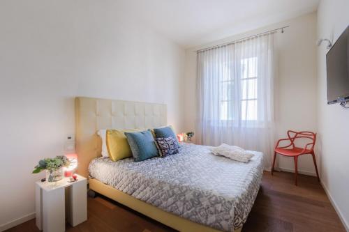 Sabrina, Modern 3 Bedrooms Apartment with Elevator