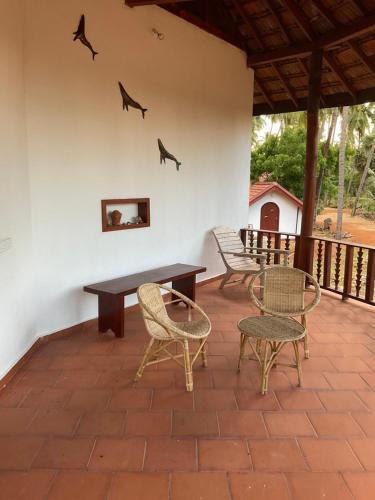 Banyan Beach Cottage SRI LANKA in Komari