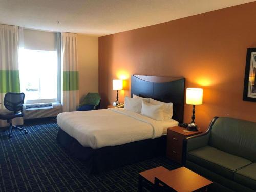 Country Inn & Suites by Radisson, Fayetteville I-95, NC in Fayetteville, USA