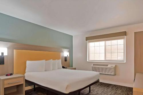 SureStay Plus Hotel by Best Western Hayward - image 11