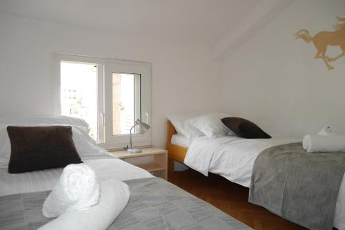 Apartments Jure with Sea View - image 4