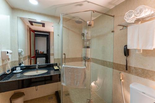 room detail thumbnail 2