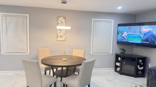 Class home near Washington DC FedEx Stadium and UMD in Hyattsville, USA