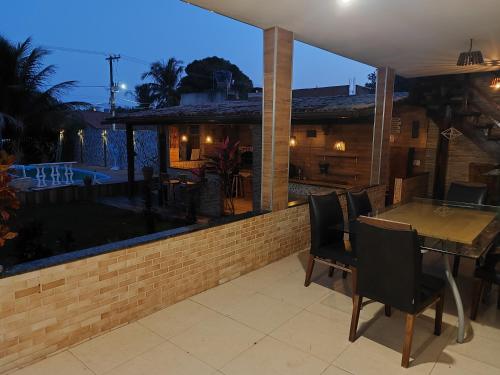 Casa para Temporadas e Eventos in Nova Ponta Da Fruta
