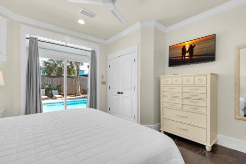 Flamingo Palms by RealJoy Vacations - image 7