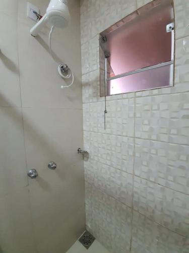 Suíte para 5 Pessoas com Ar e Próxima ao Centro