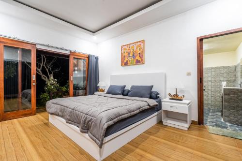 Standard Room 1 image 2