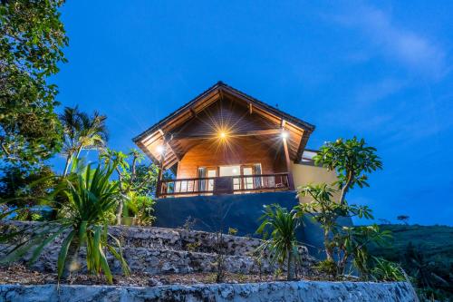 Deluxe Double Room with Balcony and Sea View image 1
