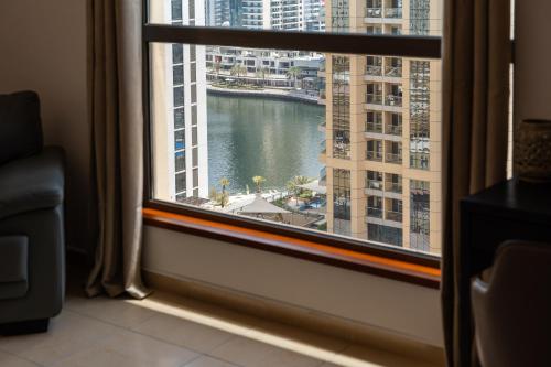 Prime Spacious 5 Plus 1 BR Apt On JBR Beach near Metro ,Walk to The Mall, Dining & Entertainment - By Sunkissed Holiday Homes, Dubaj (fotografie 6)