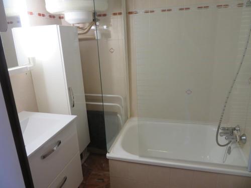 FONT ROMEU studio cabine avec parking FONT ROMEU studio cabine avec parking