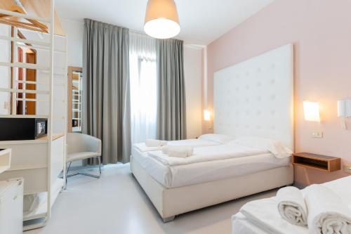 Hotel Regina - image 10