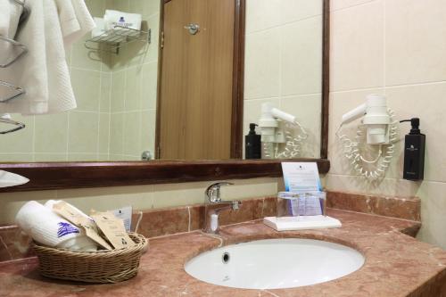 Dead Sea Spa Hotel Room Type - Standard Double or Twin Room