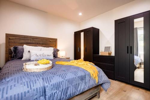 NEW and Modern Cozy Flat in Southern California in Covina, USA