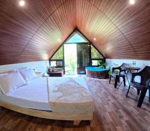 Garden of Faith Lodge - 20 minutes drive from Tagaytay in Lemery