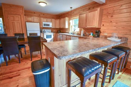 The Lewis #25 - The Cabins at Lexington