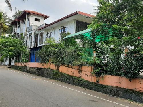 De Blue Marayan in Kurunegala