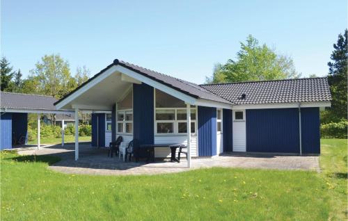  Three-Bedroom Holiday Home In Orsted in Ørsted