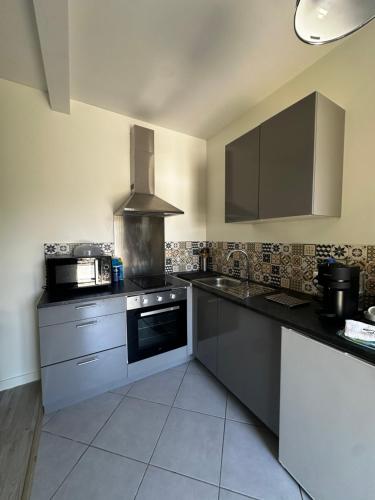 Petite maison mitoyenne, clim, rénovée, calme (Petite maison mitoyenne, clim, renovee, calme) in โอเชี่ยนฟรอนท์