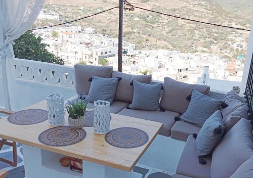Vasiliki Skyros Castle View