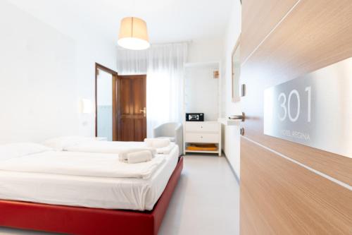 Hotel Regina - image 12