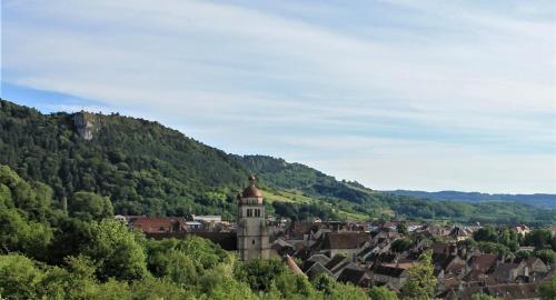Gîte La Meule 3 chambres 2e étage (Gite La Meule 3 chambres 2e etage) in Poligny